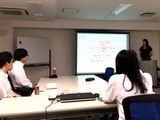 http://iishuusyoku.com/image/社内では定期的な勉強会を開催。上司・部下を問わずリーダー役が決められ、最新のITに関する活発な討論が繰り広げられています。