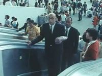 1970年の大阪万博では、エレベーター、エスカレーター、オートロード（動く歩道）をはじめ、舞台機構やジェットコースターなど各種機械を多数導入！