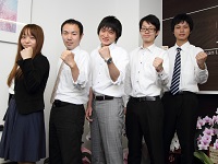http://iishuusyoku.com/image/営業活動は基本的にチームで進めています。一丸となってチームを盛り上げてくれる新しいメンバーをお待ちしています！