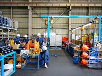 http://iishuusyoku.com/image/新入社員研修は全職種倉庫内にある商品のメンテナンスを行います。実際に手で触って取り扱う商品を覚えて下さい！