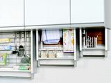 http://iishuusyoku.com/image/システムキッチンの昇降棚の技術をはじめて開発し特許も取得！国内70％のトップシェアを誇り、日本を代表する大手メーカーのOEMを手がけています。