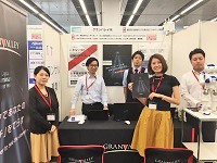 お客様に寄り添いながら、データ分析を通してお客様が直面する課題を解き明かす“データのプロフェッショナル集団”です。