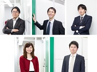 社員の平均年齢は約29歳。勤続10年以上の40,50代のベテランエンジニアも多数在籍中。幅広い方が働いていける会社です。