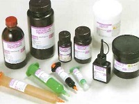 エレクトロ二クス分野で広く採用されているUV硬化型接着剤は、同社のオリジナルブランドです!