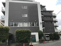 立石電機(オムロンの前身)の保守業務からスタートした同社は駅の改札機や銀行ATMなど公共性の高いシステムのサポートサービスで堅実経営を継続中です。