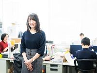 誰もが知るドラッグストアチェーンの備品調達・流通・在庫管理をトータルで手掛け、「バックヤード業務」の課題解決、効率化を支援しています!